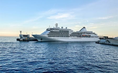 Cruise-Ship